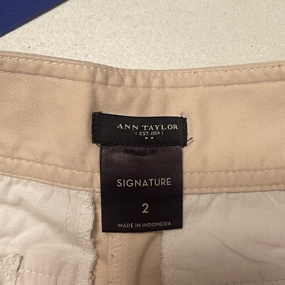 Ann Taylor Shorts (x3) - Picture 4 of 7